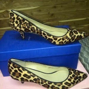 Ann Taylor kitten heel shoe